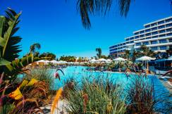 ALARCHA HOTELS RESORTS Pools & Beach